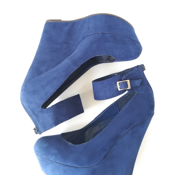 Breckelles Blie Womens Wedge Size 8 - Picture 1 of 7